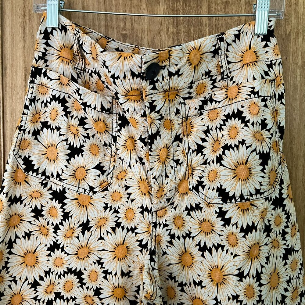 Anthropologie | Maeve Colette Cropped Wide Pants | Daisy Pattern | Size 30 - Picture 7 of 8